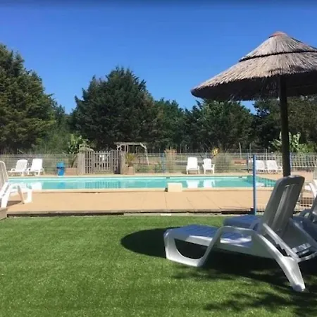 Camping Confort 15 Saint-Gervais (Vendee)